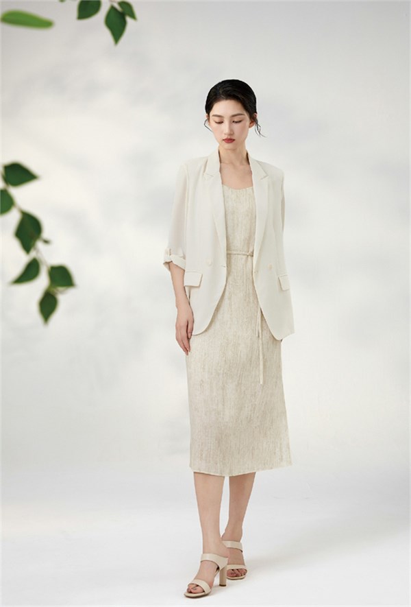 于禾等Helen Moda西装里，聆听刚与柔的浪漫协奏