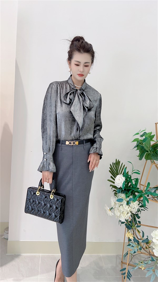 以精工之名，芮色职业套装重塑职场品质新高度