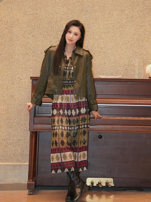 DIYAN蒂言女装：新品霓裳，绘就时尚绮梦新章