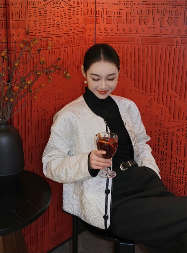 ENRUINI恩瑞妮「提花织韵」:于新春,赴一场非遗美学的绮梦之约