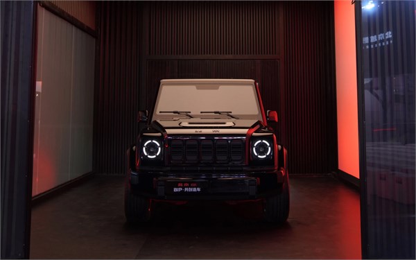 北京越野「北京81」:透明造車與軍車基因的硬核革新