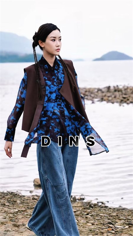 Dins底色女装 | 都市女性的诗意衣橱，以原创设计诠释新优雅主义