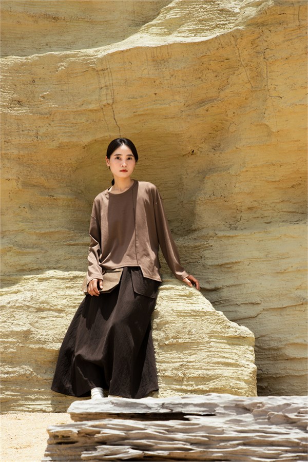 简与媄女装:邂逅文艺休闲,开启自在生活美学