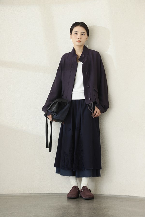 简与媄女装:邂逅文艺休闲,开启自在生活美学