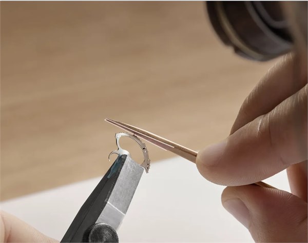 八载匠心雕琢：宝珀大音乐家腕表双旋律系统的精密工程