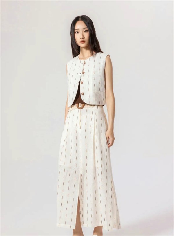 JUMEL芮玛女装新品璀璨登场