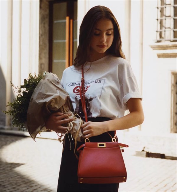 FENDI芬迪:当罗马的重量,压碎浮华的幻觉