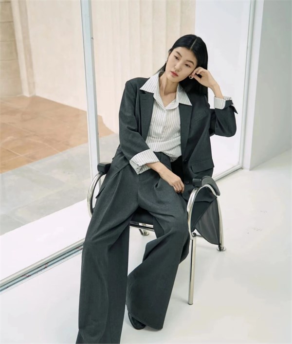 水云间2026春季折扣 以知性为底色，用简约勾勒高级，让精致成为都市日常