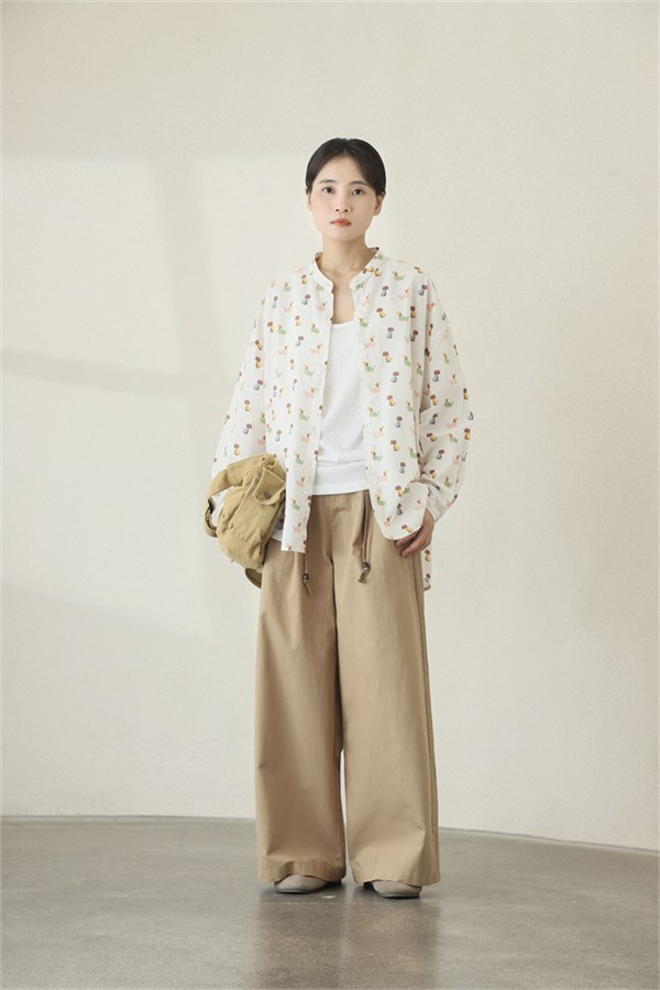 简与媄女装:解锁休闲穿搭密码,T恤衬衫演绎自在风尚