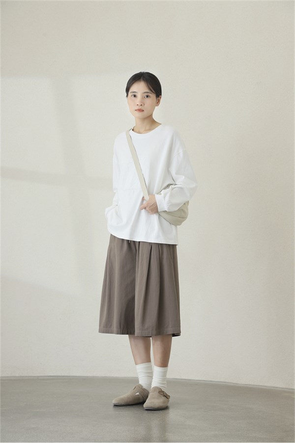 简与媄女装:解锁休闲穿搭密码,T恤衬衫演绎自在风尚