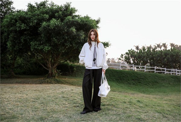 2026春韵：解构女装三款外套，绘就时尚清新画卷