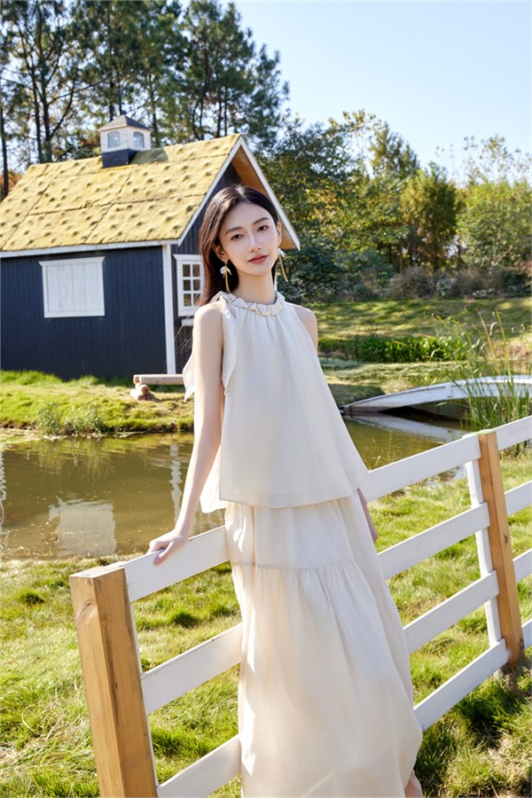 婕依妮女装法式浪漫，春日优雅密码