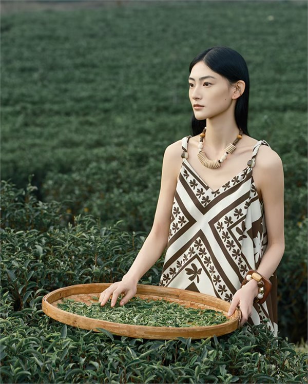 VIEAING 2026 SPRING CAMPAIGN 「茶山春醒」 茶禅一春 | 新绿澄明