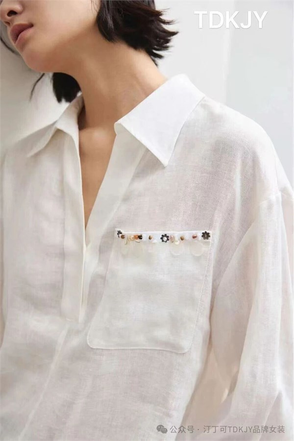 早春氛围感法式优雅穿搭,气质慵懒随性兼得