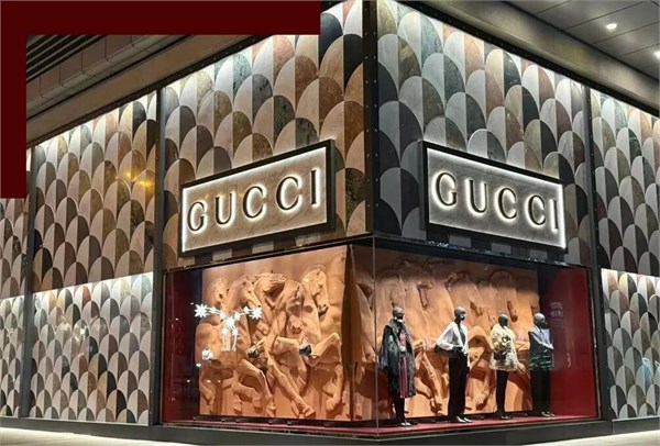 从业绩暴跌到曙光初现：Gucci的逆风翻盘之路