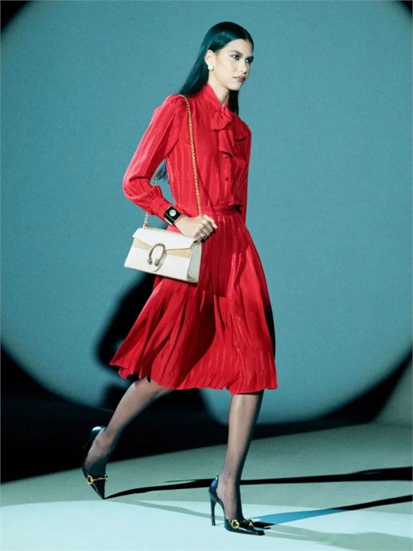 从业绩暴跌到曙光初现：Gucci的逆风翻盘之路