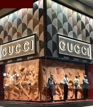 从业绩暴跌到曙光初现：Gucci的逆风翻盘之路