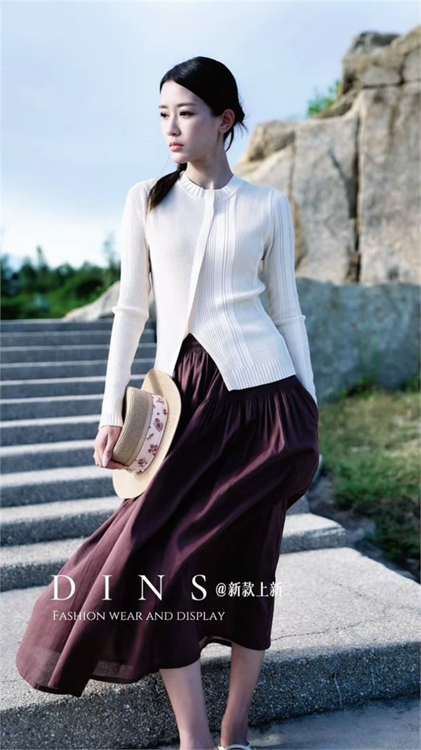 底色(Dins)女装｜春天的记忆，是衣褶里藏不住的温柔