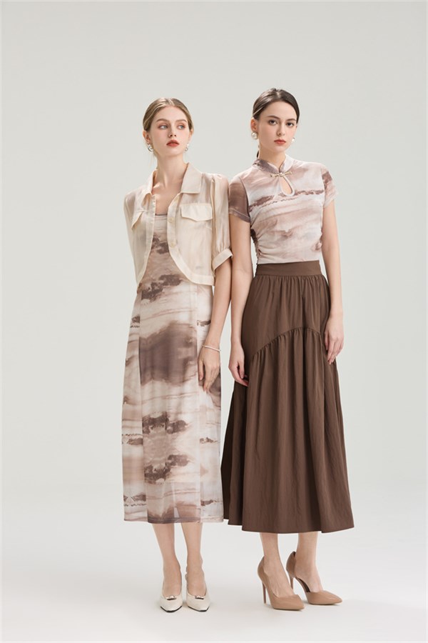 艾丽哲(Ailizhe)女装｜新中式美学新章：以东方风骨，镌刻当代少女的优雅诗行