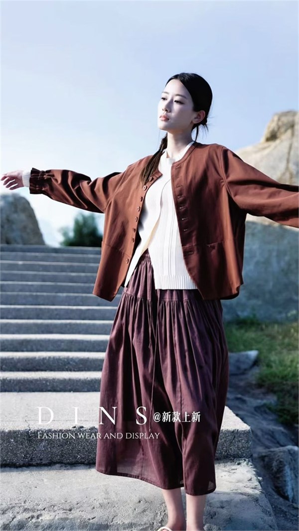 底色(Dins)女装｜春天的记忆，是衣褶里藏不住的温柔