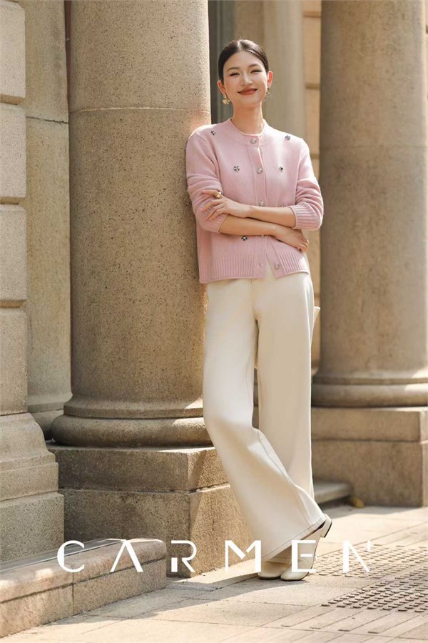 卡蔓(CARMEN) 2026春季女装｜以粉调织就春日浪漫，定义高级感新风尚