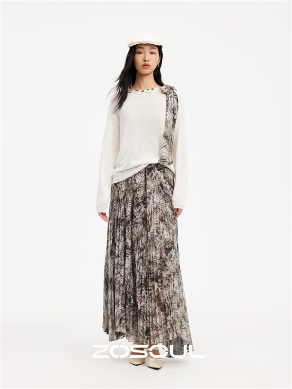 佐色早春衣橱‘三重奏’：系带针织撩人于无形，风衣走路带风，皮衣贵气不张扬