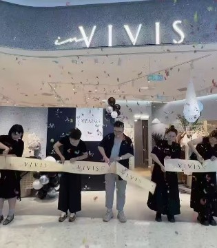 薇薇希(VIVIS) 2026早春新品 | 一衣多穿，解锁春日「高阶氛围感」穿搭公式