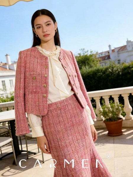 卡蔓CARMEN早春幻梦：小香风套裙邂逅绣花西装，镌刻高级优雅诗篇