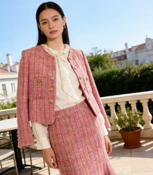 卡蔓CARMEN早春幻梦：小香风套裙邂逅绣花西装，镌刻高级优雅诗篇