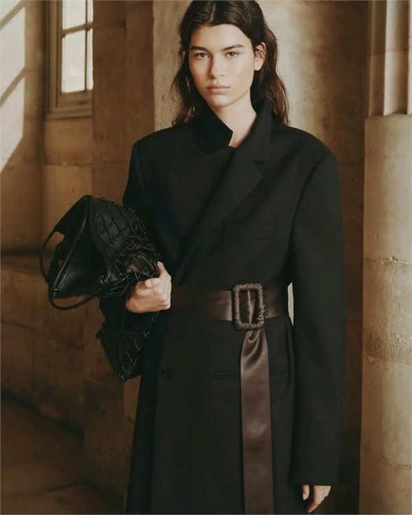 ICICLE 2026春夏：于“窗外”邂逅东方美学的流动诗篇