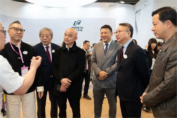 聚势向新，潮涌不息|海宁展团燃动上海2026CHIC春季展