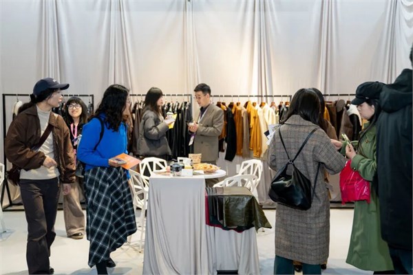 聚势向新，潮涌不息|海宁展团燃动上海2026CHIC春季展