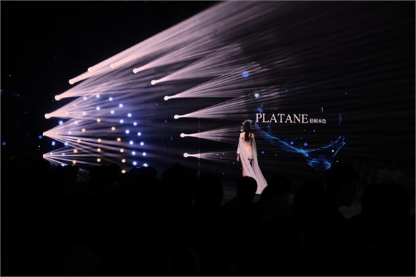 梧桐本色：在贴身私语里，遇见最本真的美