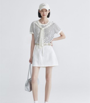 百图女装：引领春日潮流，演绎多元时尚新风尚