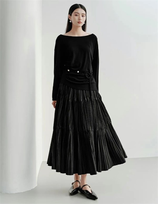 JIARENYUAN：将春日裁成诗行，镌刻女性优雅风姿