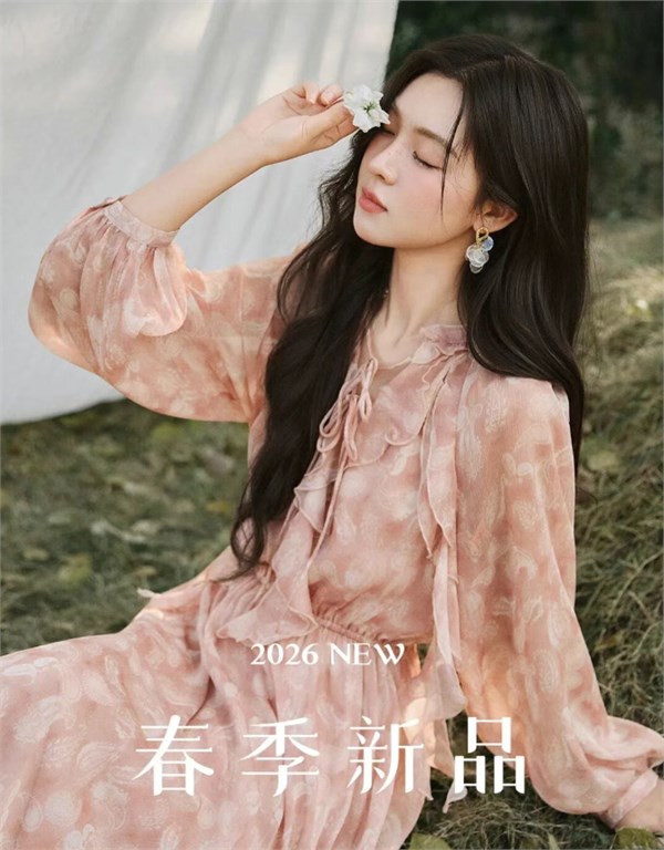 谜秀MISHOW：与春风共舞，将春日诗行穿于身