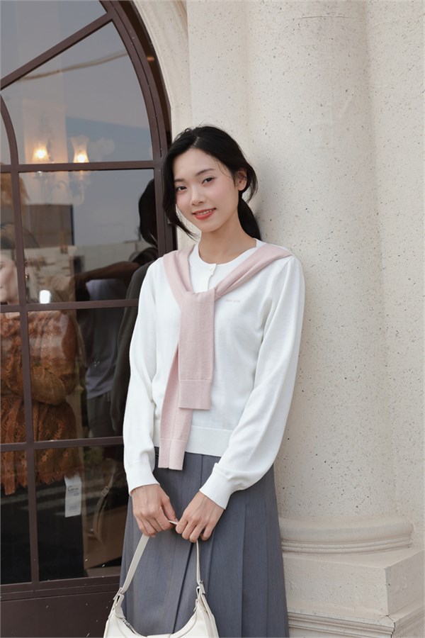 荣子原创女装｜把春天穿在身上，三款新品解锁清新文艺的春日浪漫