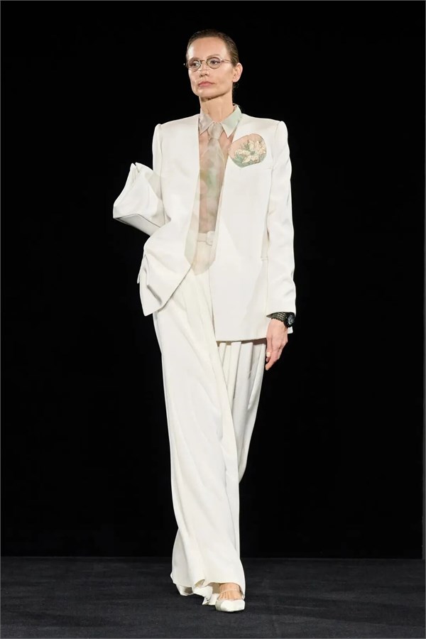 当高定挣脱物理枷锁：2026春夏系列以数字与解构重塑奢侈基因