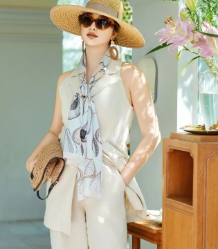 清迈阳光里，一条丝巾织就的老钱风诗行