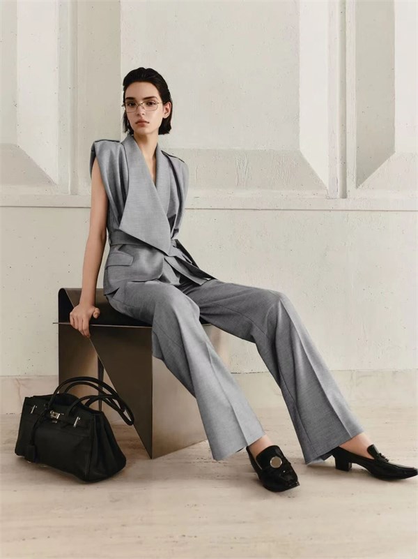 INSUN恩裳2026夏季形象大片：在时尚与实用间，奏响自洽美学乐章