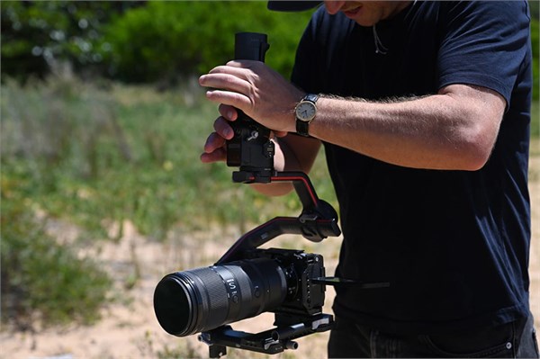 尼康發(fā)布尼克爾 Z 70-200mm f/2.8 VR S II：更輕量化設(shè)計，對焦與防抖全面升級售價19999元