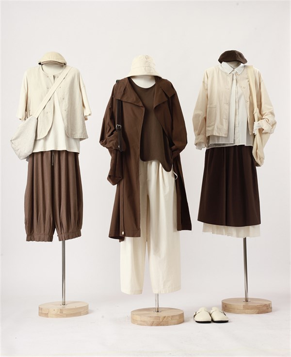 简与媄女装春夏季穿搭指南：解锁色彩的时尚密码