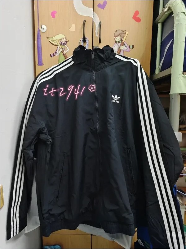 阿迪達(dá)斯七款立領(lǐng)外套深度解析：從運(yùn)動(dòng)到潮流的全能之選