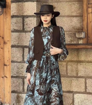 薇薇希(VIVIS)：以花为笺，共赴春日浪漫之约