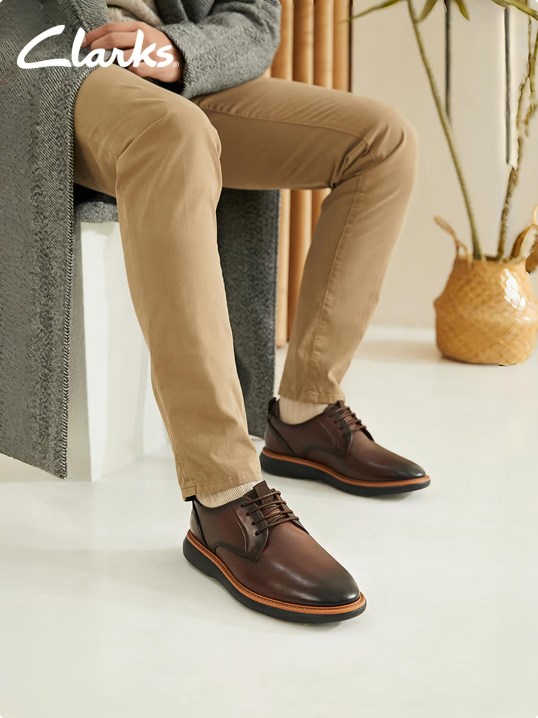 Clarks 布蘭丁系列 男士輕盈緩震商務正裝德比鞋 261793837 深棕色 42