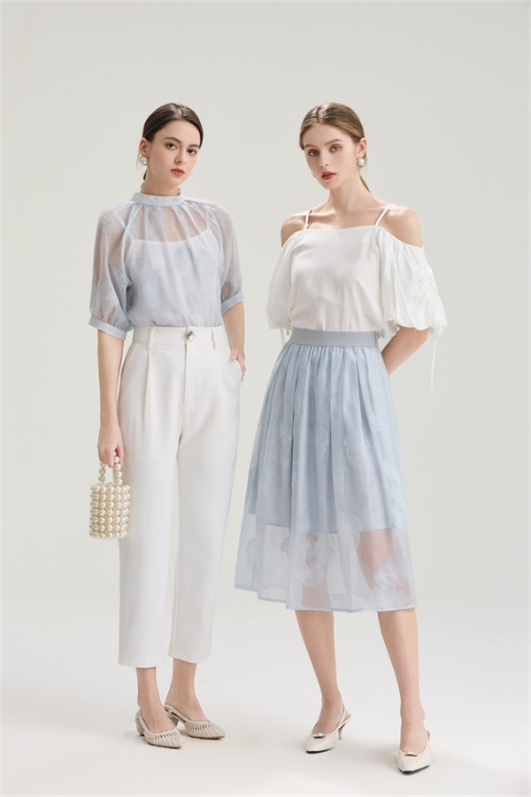 艾丽哲2026春夏新品|以蓝为调,解锁法式通勤的优雅与甜美