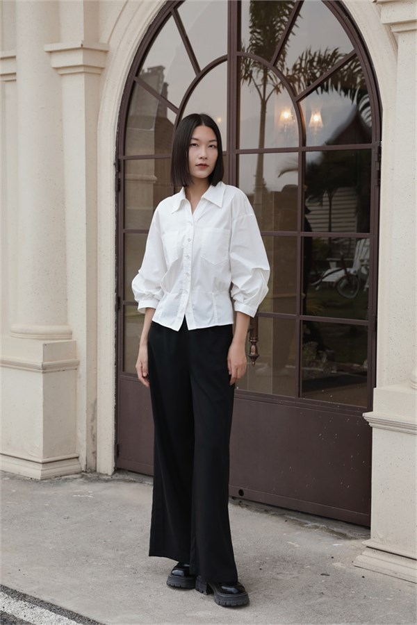 荣子原创2026春衬衫诗篇：白韵雅致，绿染生机，条纹诉情