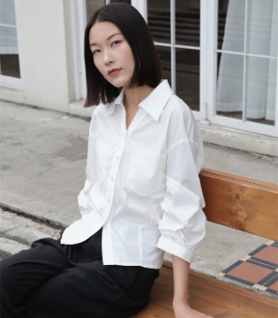 荣子原创2026春衬衫诗篇：白韵雅致，绿染生机，条纹诉情