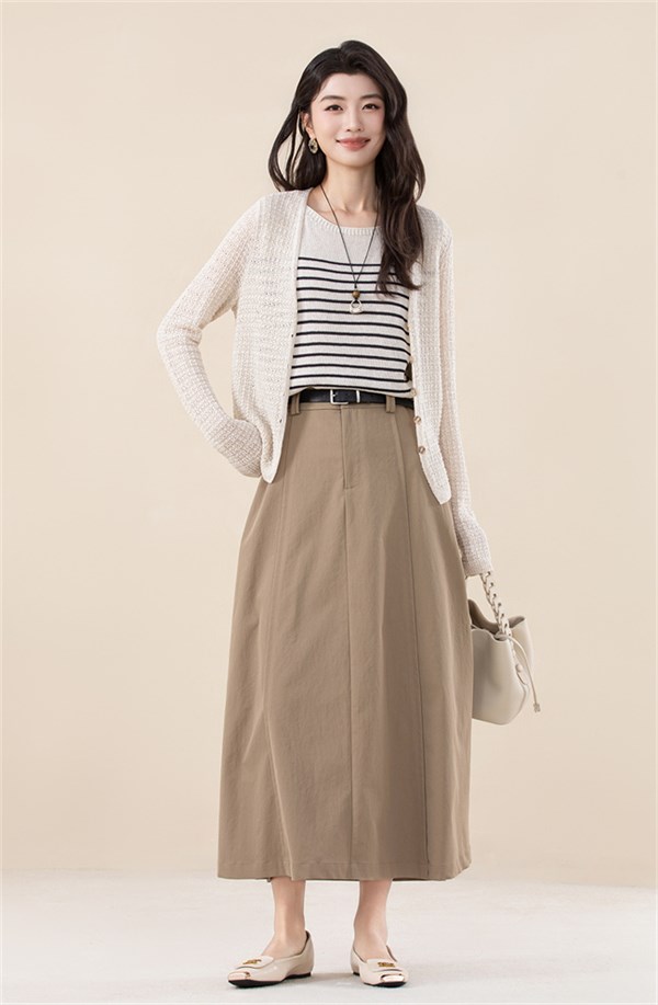 诗梦女装：米韵春风里，邂逅素简清欢之境