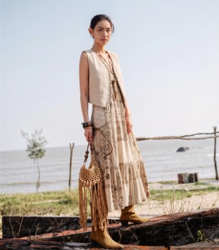 佐色(ZOSOUL) 2026春夏新品 | 以衣为诗，邂逅度假与都市的浪漫交织